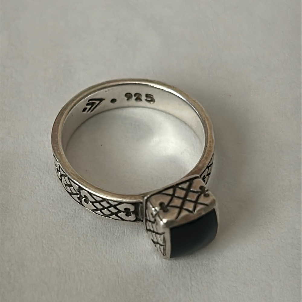 Vintage Silpada Sterling Silver Black Onyx ring